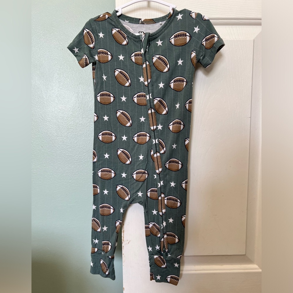 Bums and roses romper